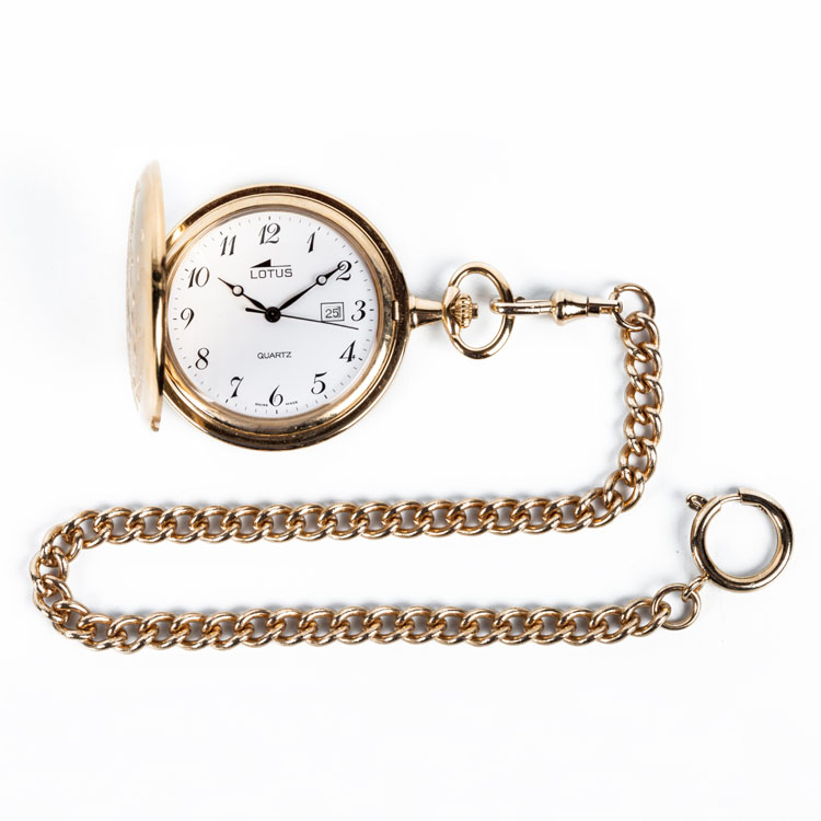 Reloj saboneta de bolsillo LOTUS (9016/M) en caja de acero dorado, 47 Tapas decoradas con motivo ferroviario. Movimiento de cuarzo. Esfera blanca con árabes, segundero central y calendario a las